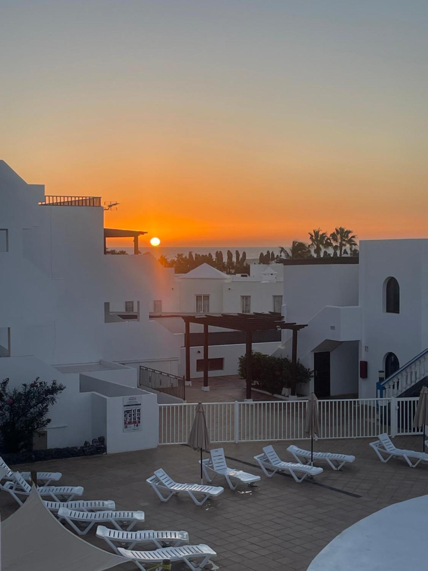 Pistachio Apartment 323 - Lanzarote Apartment Costa Teguise Extérieur photo