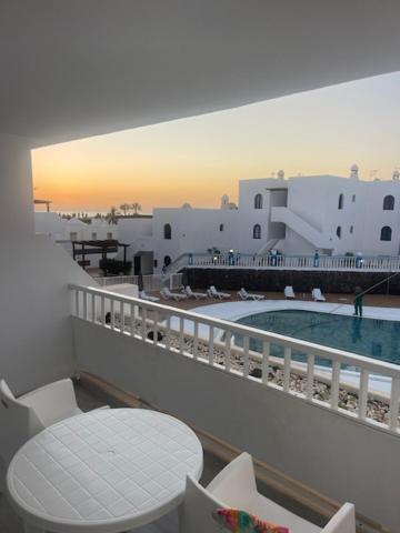 Pistachio Apartment 323 - Lanzarote Apartment Costa Teguise Extérieur photo